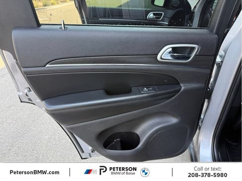 Used 2018 Jeep Grand Cherokee Limited w/ Luxury Group II AWD/4WD image 16
