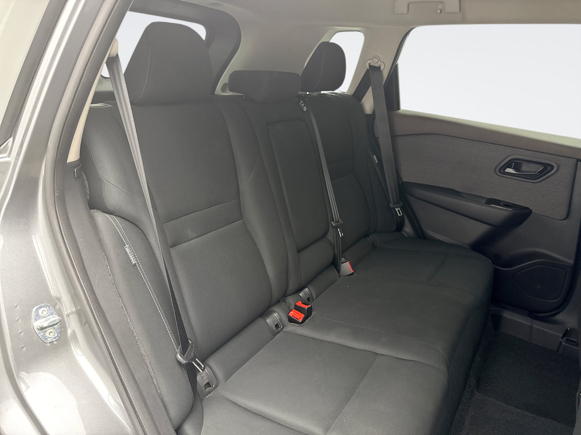 Used 2023 Nissan Rogue S AWD/4WD image 17