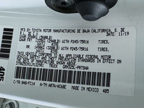 Used 2020 Toyota Tacoma SR5 RWD image 29