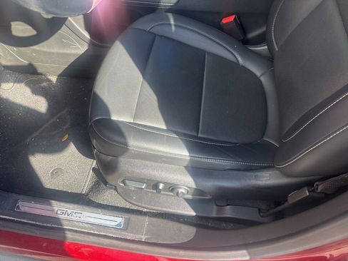 Used 2023 GMC Acadia SLT w/ Elevation Edition image 3