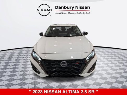 Certified 2023 Nissan Altima 2.5 SR w/ SR Premium Package AWD/4WD image 10