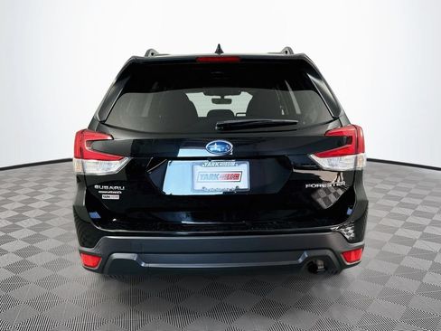 Used 2024 Subaru Forester Premium AWD/4WD image 9