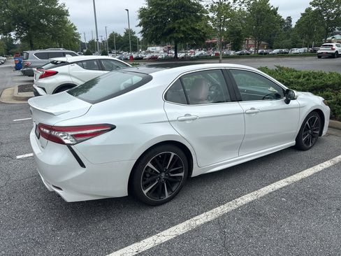 Used 2018 Toyota Camry XSE FWD image 6