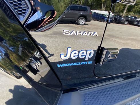 Certified 2023 Jeep Wrangler Sahara w/ Safety Group image 25