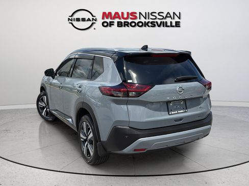 Used 2021 Nissan Rogue SL w/ Premium Package FWD image 8