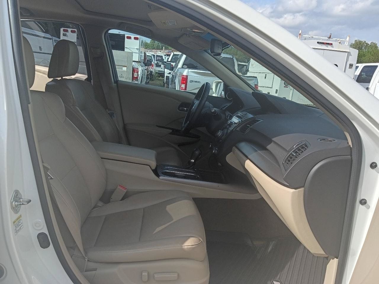 Used 2014 Acura RDX w/ Technology Package AWD/4WD image 16