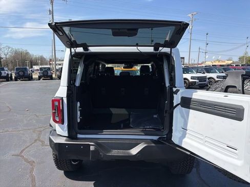New 2026 Ford Bronco Outer Banks w/ Sasquatch Package image 9
