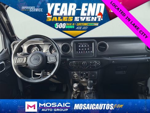 Used 2022 Jeep Gladiator Willys image 15