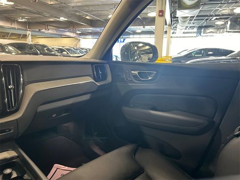 Used 2020 Volvo XC60 T8 Inscription image 25