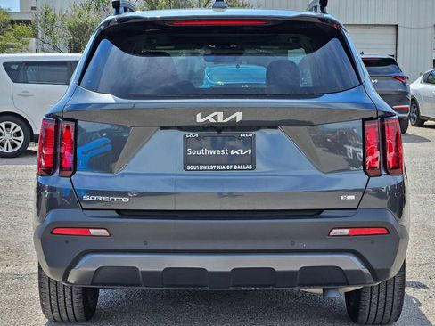Certified 2023 Kia Sorento X-Line EX AWD/4WD image 4