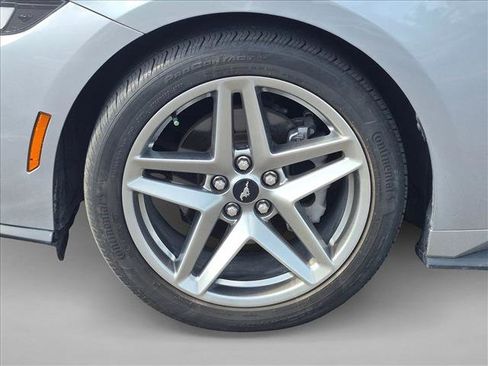 Used 2024 Ford Mustang Coupe RWD image 13