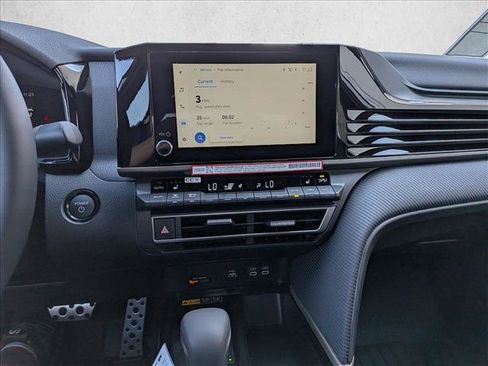 New 2026 Toyota Camry Hybrid AWD/4WD image 12