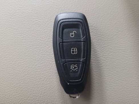 Used 2013 Ford C-MAX SEL image 32