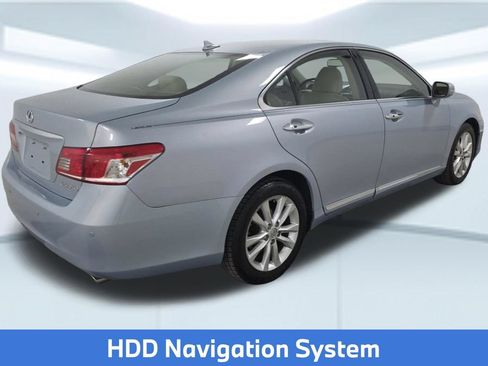 Used 2011 Lexus ES 350 w/ Preferred Accessory Package FWD image 2