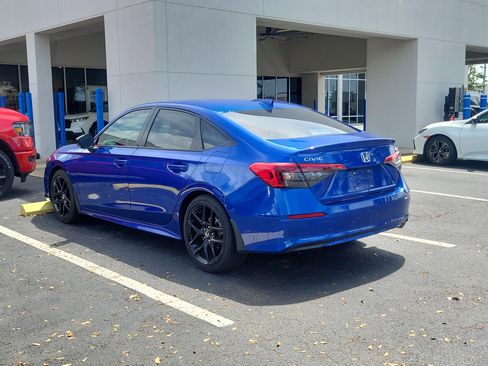 Used 2024 Honda Civic Sport image 6
