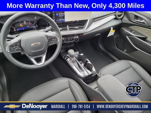 Used 2025 Chevrolet Trax ACTIV FWD image 23