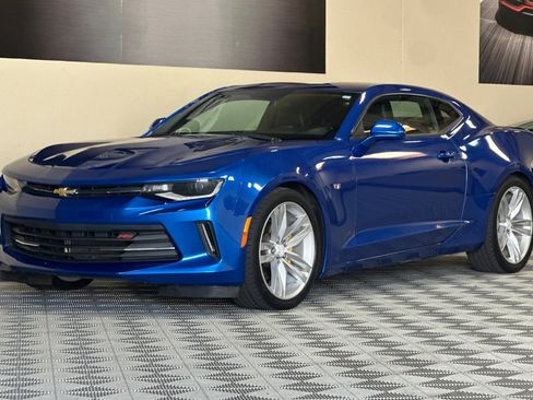 Used 2016 Chevrolet Camaro LT RWD image 8