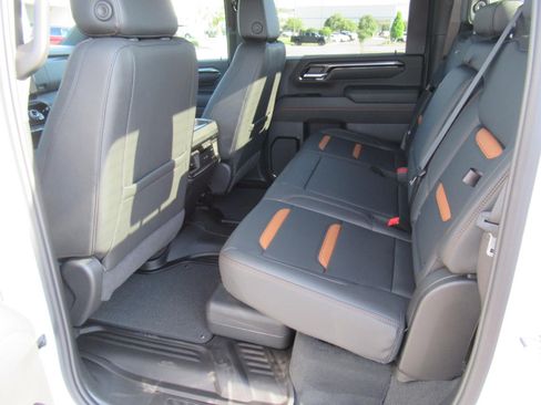 New 2026 GMC Sierra 2500 AT4 w/ AT4 Premium Plus Package AWD/4WD image 39