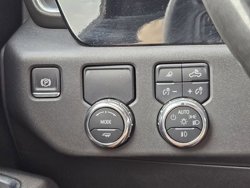 Used 2025 GMC Sierra 1500 SLT RWD image 25