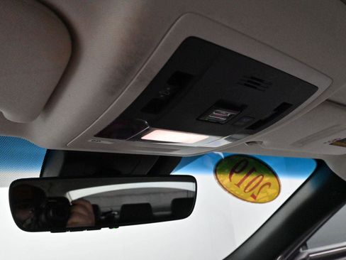 Used 2019 Lexus ES 350 Ultra Luxury w/ Accessory Package image 25