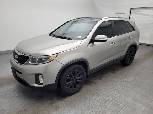 Used 2015 Kia Sorento EX w/ EX V6 Touring Package image 2