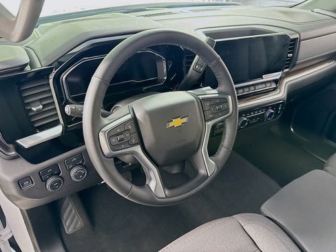 Used 2025 Chevrolet Silverado 1500 LT AWD/4WD image 10