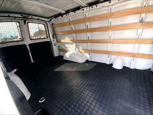 Used 2023 Chevrolet Express 2500 w/ Driver Convenience Package image 16