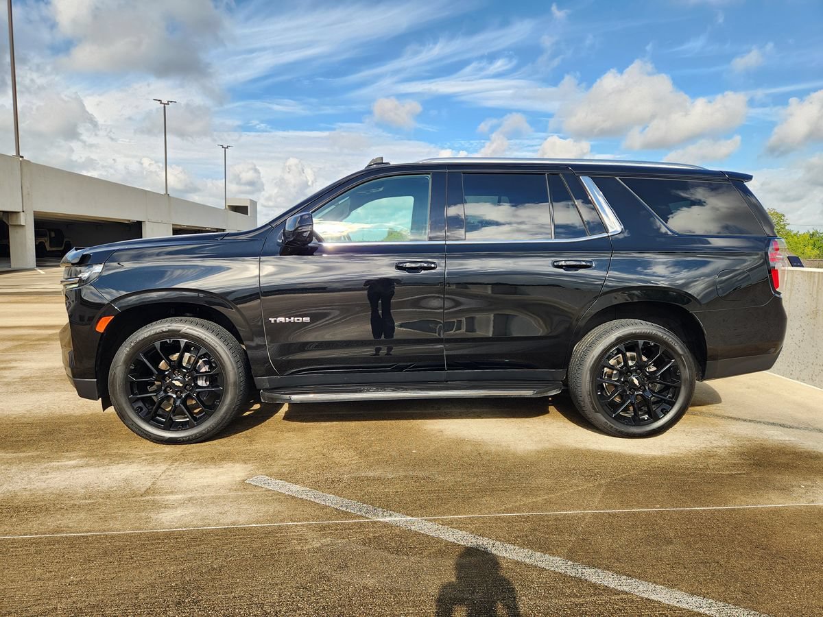 Used 2022 Chevrolet Tahoe LT w/ Luxury Package RWD image 5