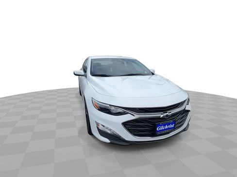 Used 2024 Chevrolet Malibu LT w/ Sport Edition FWD image 2