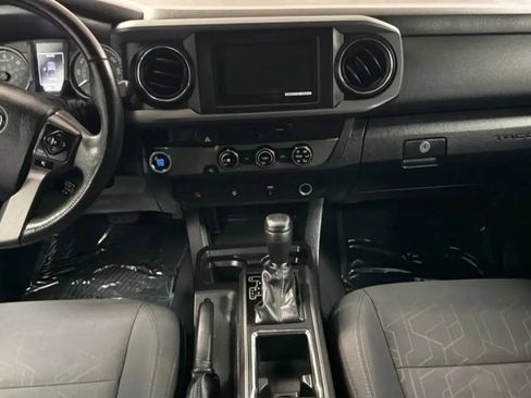 Used 2016 Toyota Tacoma TRD Off-Road w/ Towing Package RWD image 15