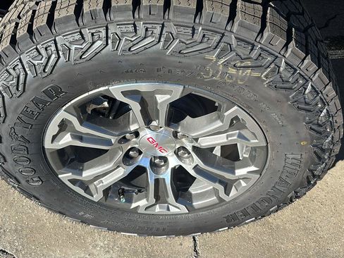 New 2026 GMC Sierra 1500 Pro w/ Pro Value Package AWD/4WD image 11