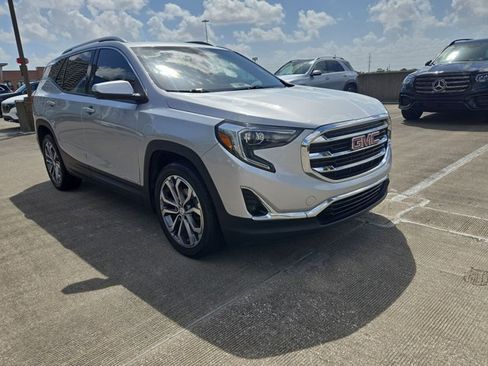 Used 2019 GMC Terrain SLT w/ Preferred Package FWD image 3