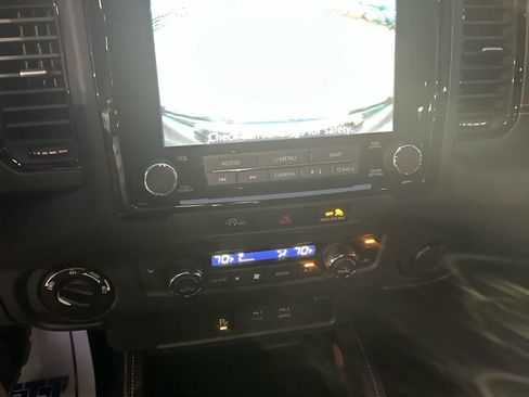 Used 2024 Nissan Frontier PRO-4X w/ Technology Package image 15