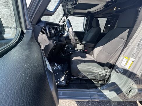 Used 2019 Jeep Wrangler Unlimited Sport S AWD/4WD image 11