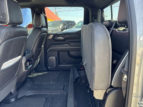 Used 2024 GMC Sierra 1500 AT4X image 12
