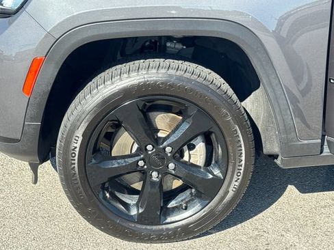 Used 2023 Jeep Grand Cherokee L Laredo AWD/4WD image 24