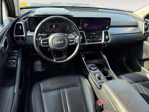 Used 2023 Kia Sorento EX FWD image 15