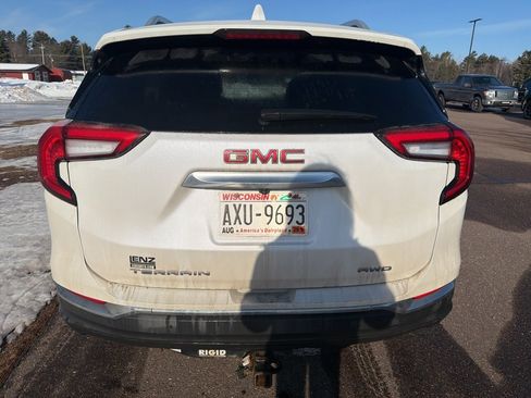 Used 2022 GMC Terrain SLT w/ Infotainment Package II image 4