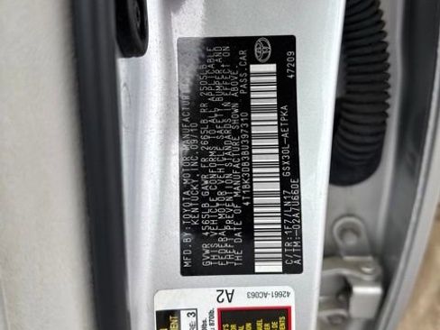 Used 2011 Toyota Avalon Limited FWD image 11