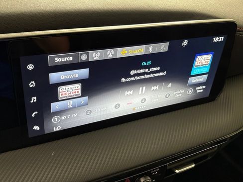 Certified 2025 Nissan Kicks SR FWD image 34