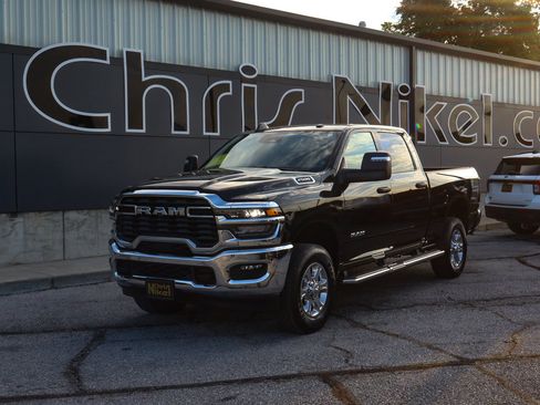 Used 2026 RAM 2500 Big Horn AWD/4WD image 1