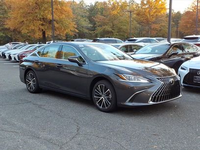 New 2025 Lexus ES 350 w/ Premium Package