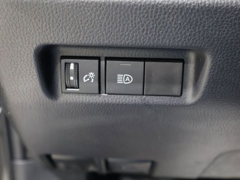 Used 2025 Toyota RAV4 LE image 33