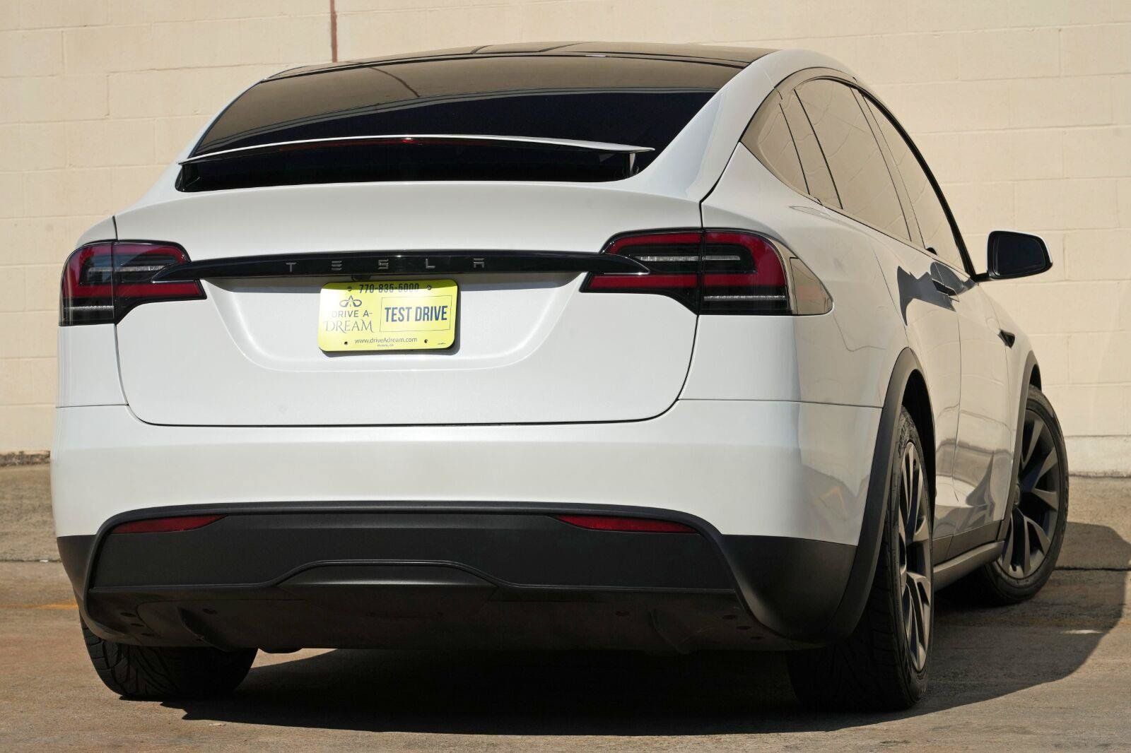 Used 2024 Tesla Model X AWD/4WD image 5