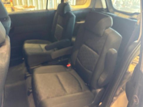 Used 2010 MAZDA MAZDA5 Sport image 14