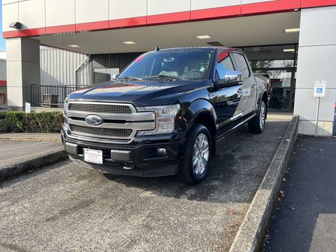Used 2019 Ford F150 Platinum w/ Equipment Group 701A Luxury AWD/4WD image 3