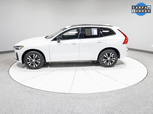 Used 2025 Volvo XC60 B5 Core image 32
