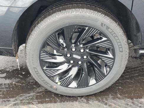 New 2025 Lincoln Navigator L Reserve image 5