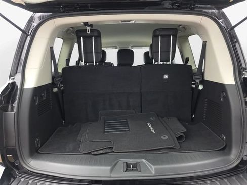 Used 2024 Nissan Armada SV AWD/4WD image 30