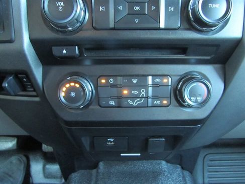 Used 2017 Ford F250 XL w/ STX Appearance Package AWD/4WD image 18